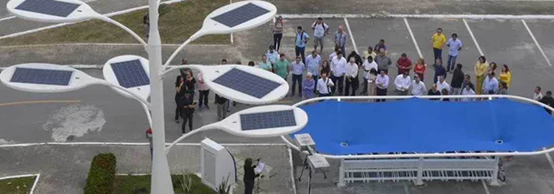 “Árvore Solar” gera energia para bicicletas no Ceará